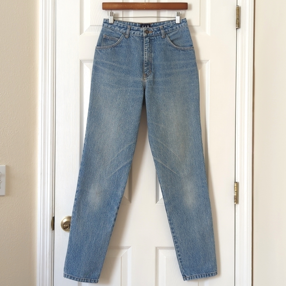 Gap 90's Vintage Classic Medium Wash High Rise Slim Fit Straight Leg Jeans 9/10